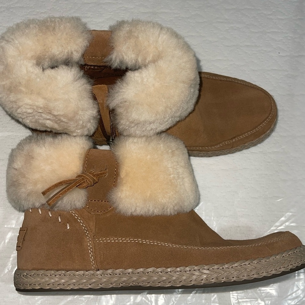 UGG Women's Brown Suede Elowen Shearling Winter Boots